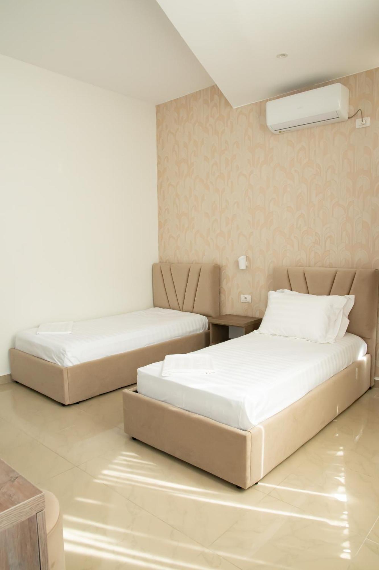 Alv Rent Rooms Vlorë Εξωτερικό φωτογραφία