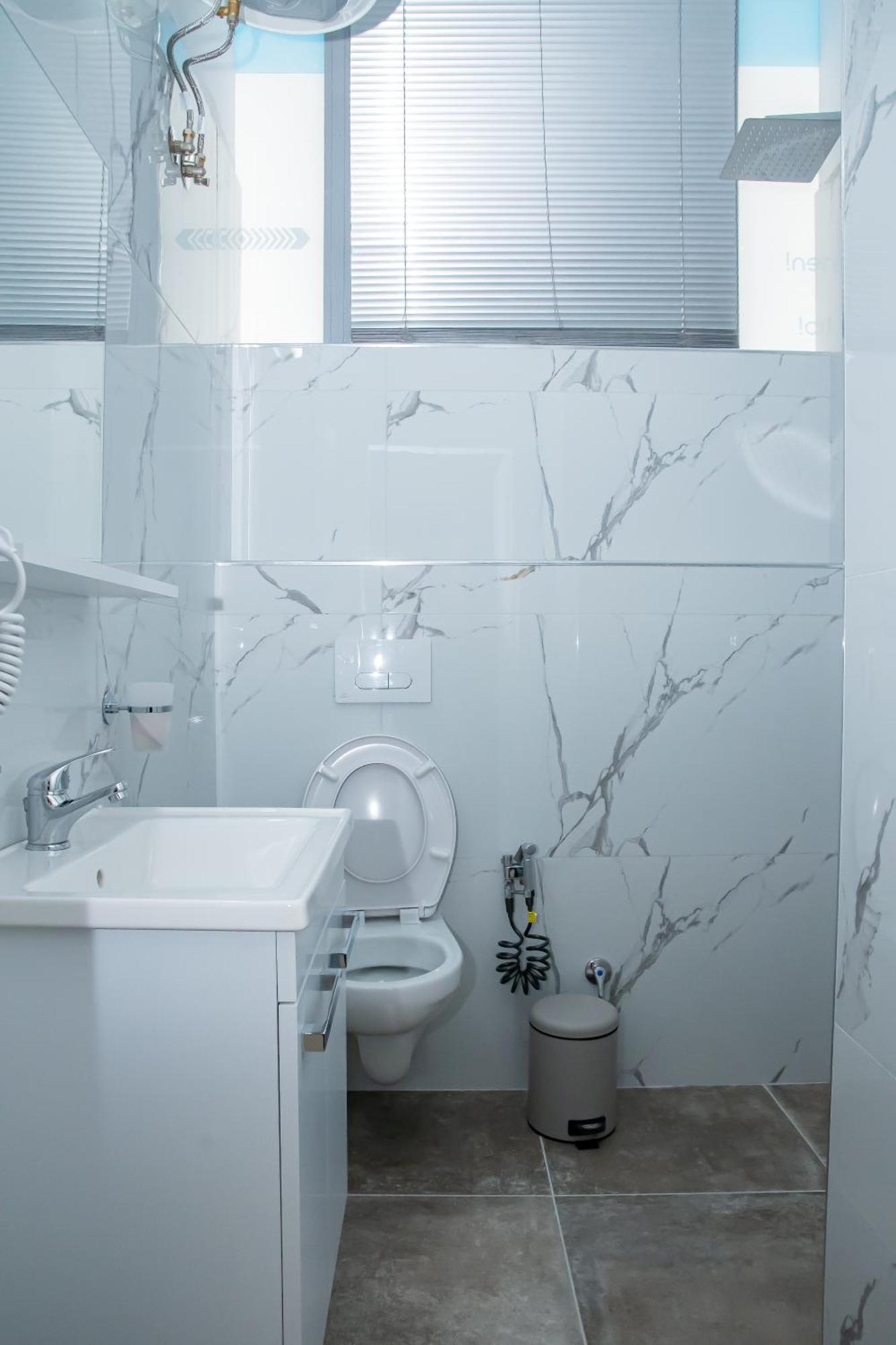 Alv Rent Rooms Vlorë Εξωτερικό φωτογραφία