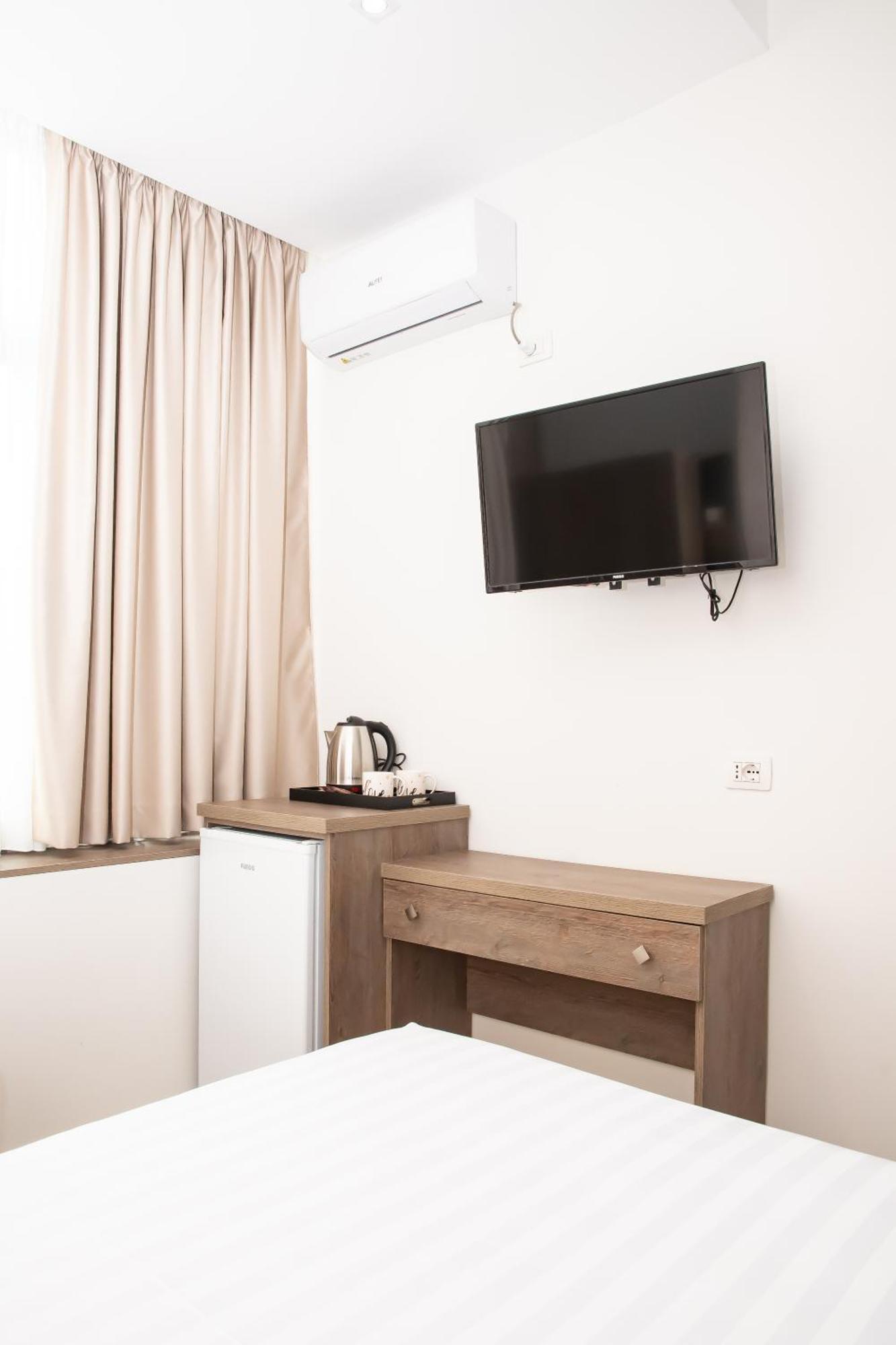 Alv Rent Rooms Vlorë Εξωτερικό φωτογραφία