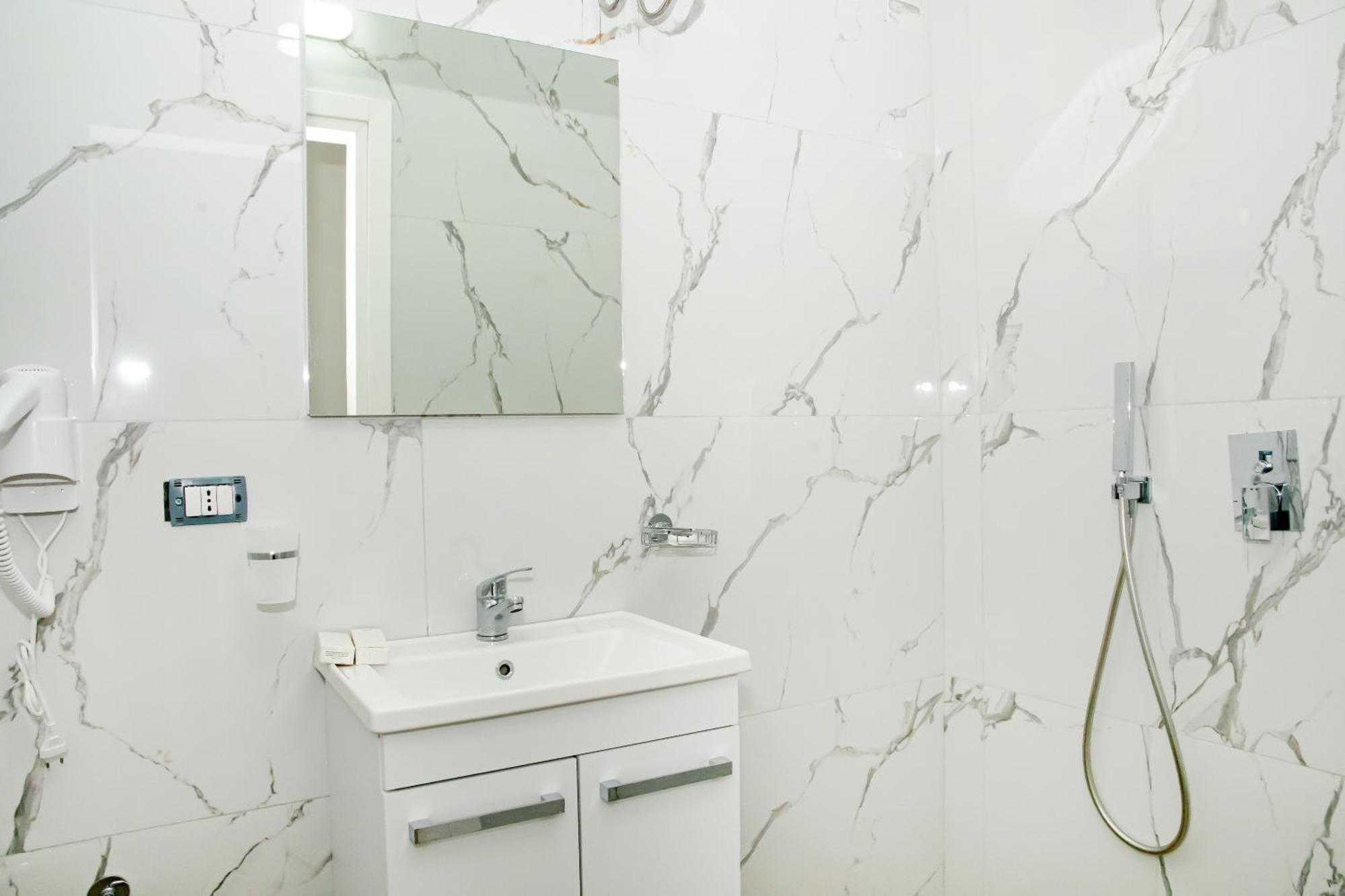 Alv Rent Rooms Vlorë Εξωτερικό φωτογραφία