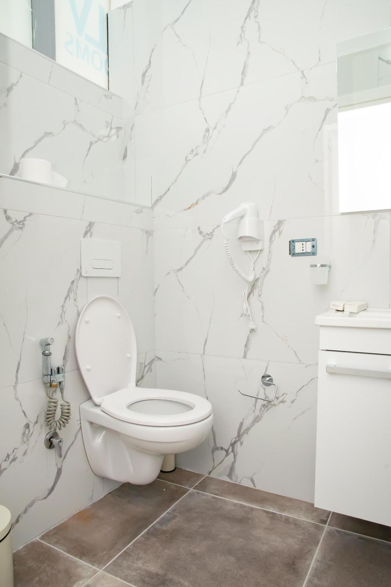 Alv Rent Rooms Vlorë Εξωτερικό φωτογραφία